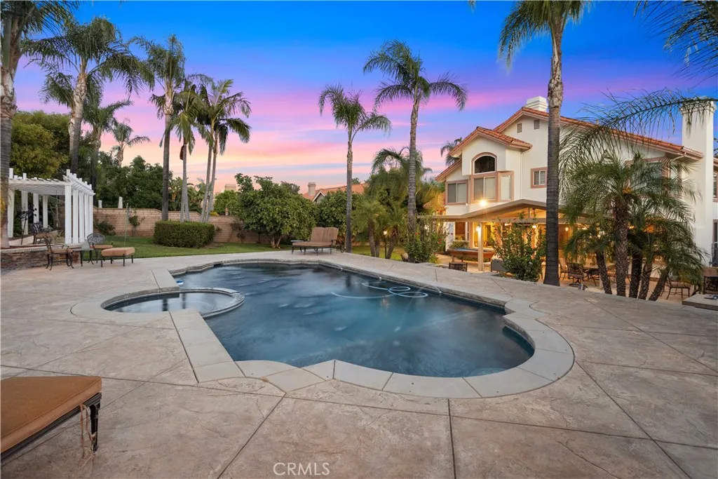 Upland, California 91784, United States, 4 Bedrooms Bedrooms, ,4 BathroomsBathrooms,Residential,Pending,166036