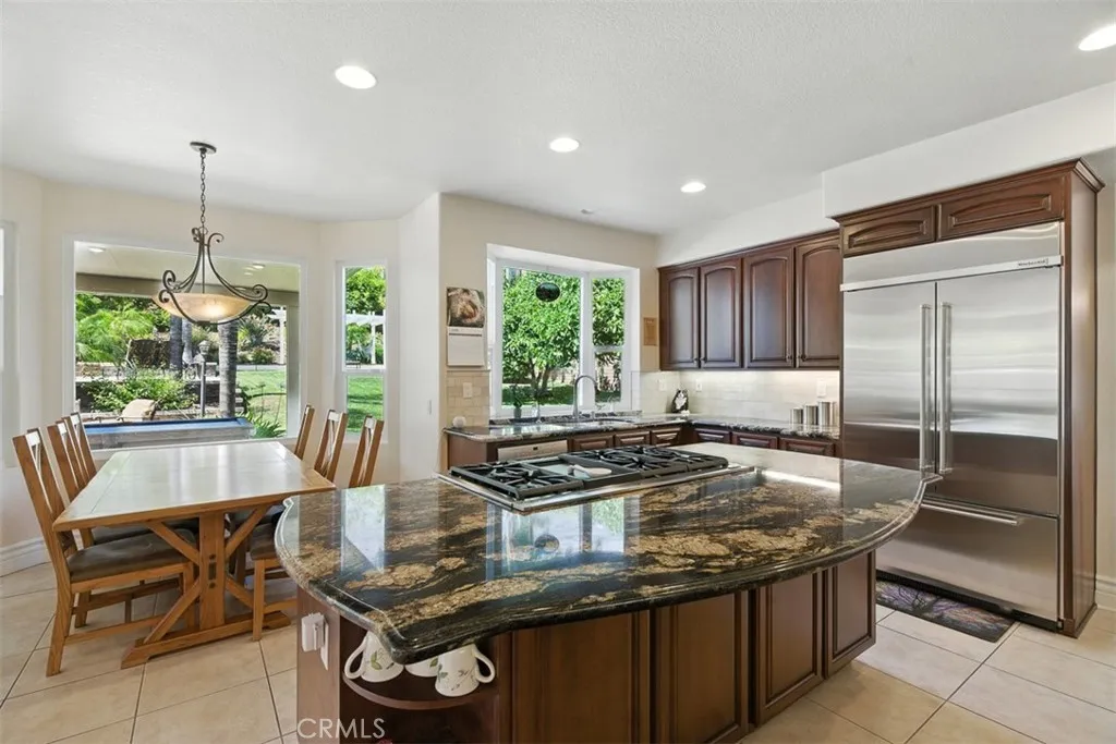 Upland, California 91784, United States, 4 Bedrooms Bedrooms, ,4 BathroomsBathrooms,Residential,Pending,166036