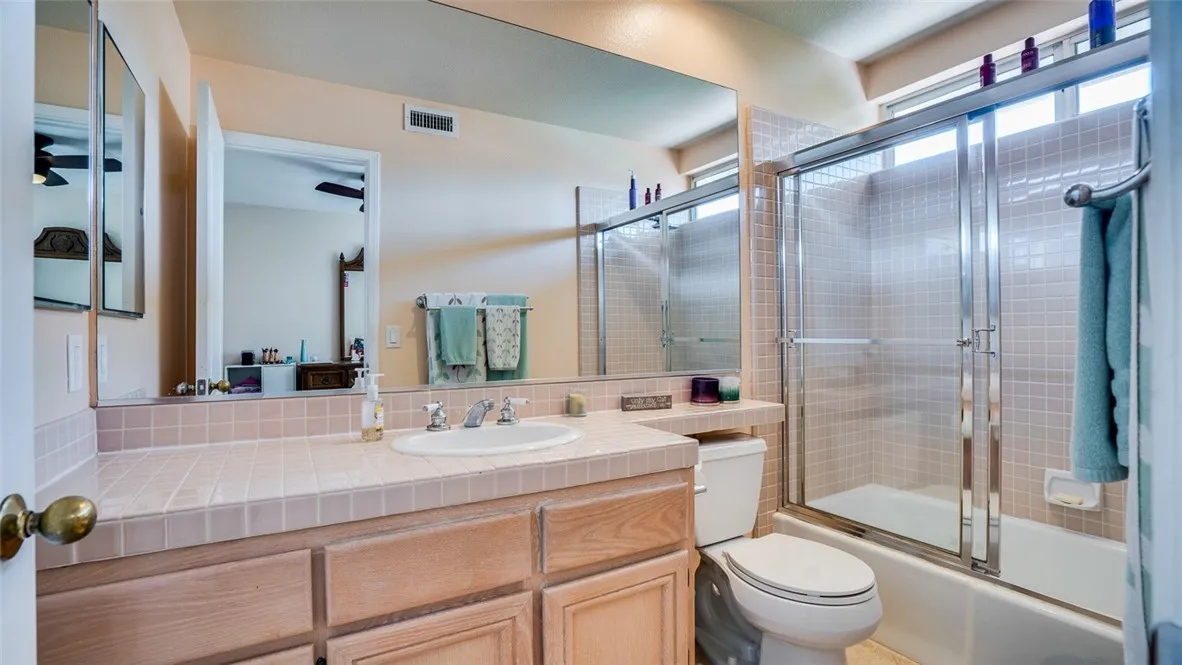 Upland, California 91784, United States, 4 Bedrooms Bedrooms, ,4 BathroomsBathrooms,Residential,Pending,166036