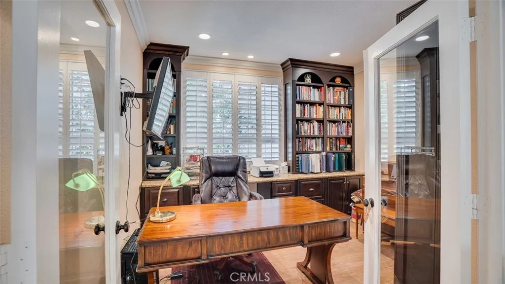 Upland, California 91784, United States, 4 Bedrooms Bedrooms, ,4 BathroomsBathrooms,Residential,Pending,166036