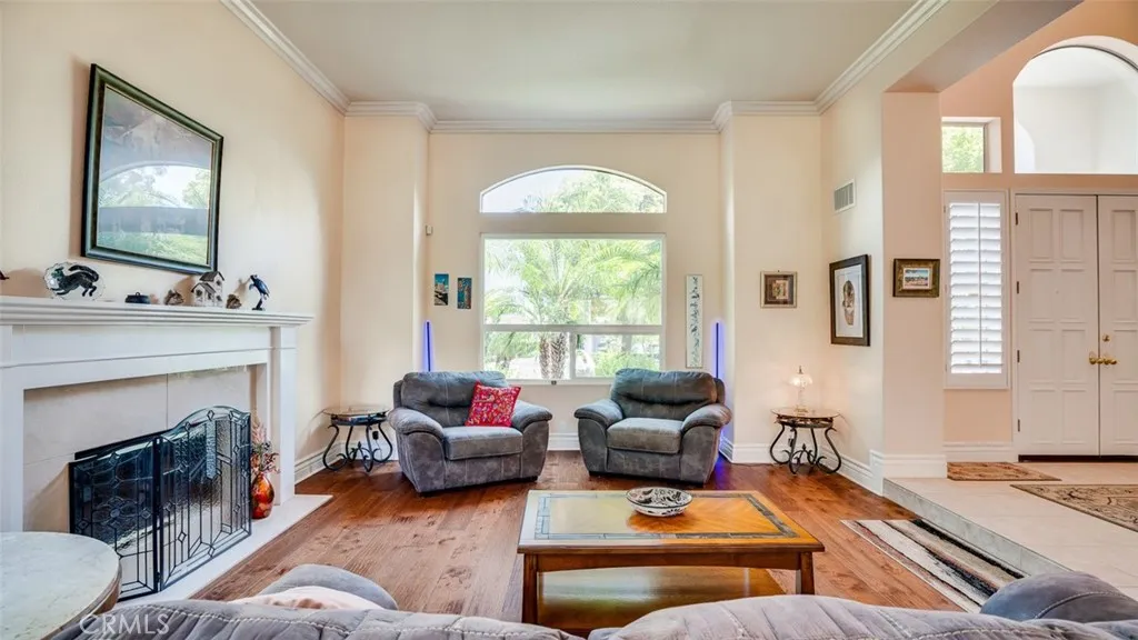 Upland, California 91784, United States, 4 Bedrooms Bedrooms, ,4 BathroomsBathrooms,Residential,Pending,166036