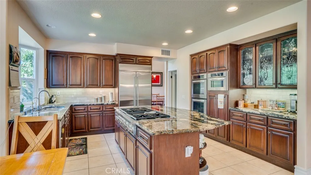 Upland, California 91784, United States, 4 Bedrooms Bedrooms, ,4 BathroomsBathrooms,Residential,Pending,166036