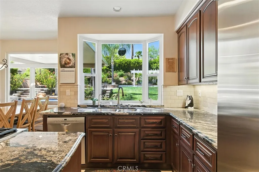 Upland, California 91784, United States, 4 Bedrooms Bedrooms, ,4 BathroomsBathrooms,Residential,Pending,166036