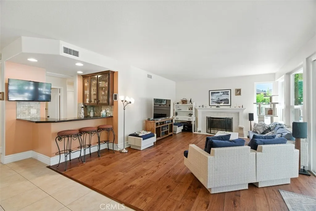 Upland, California 91784, United States, 4 Bedrooms Bedrooms, ,4 BathroomsBathrooms,Residential,Pending,166036