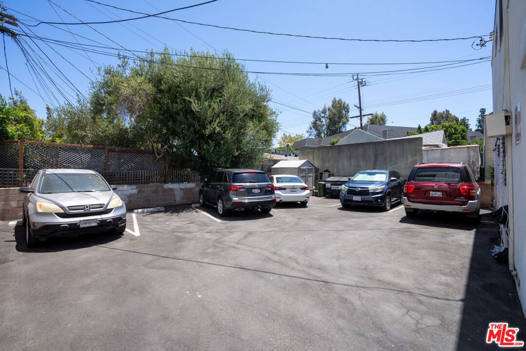 710 N Hudson Avenue