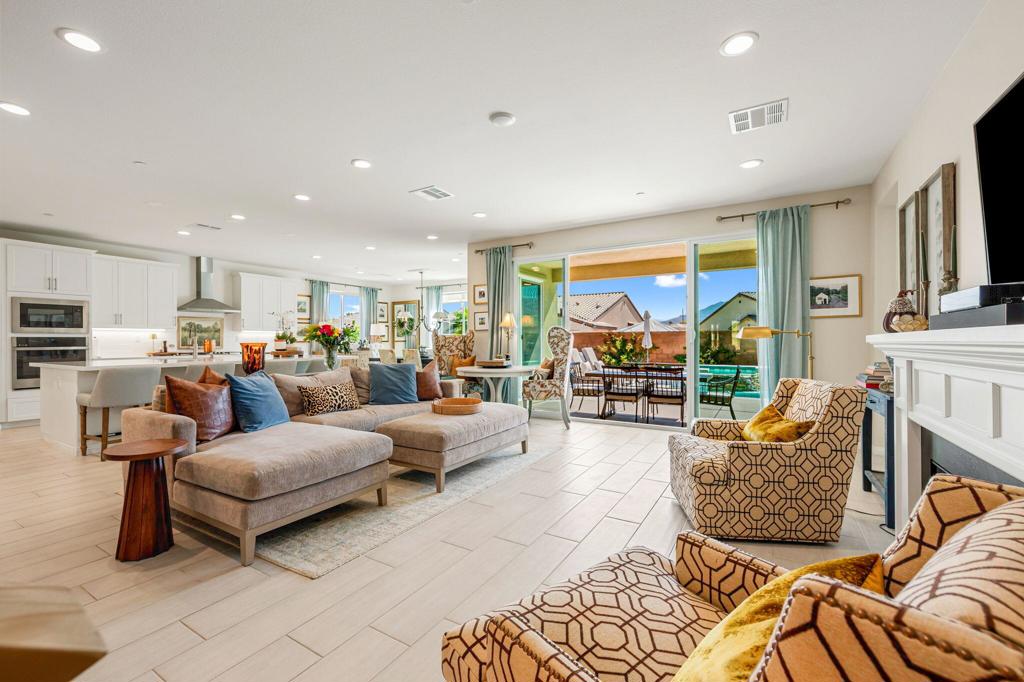 81921 Fiori Del Deserto Drive