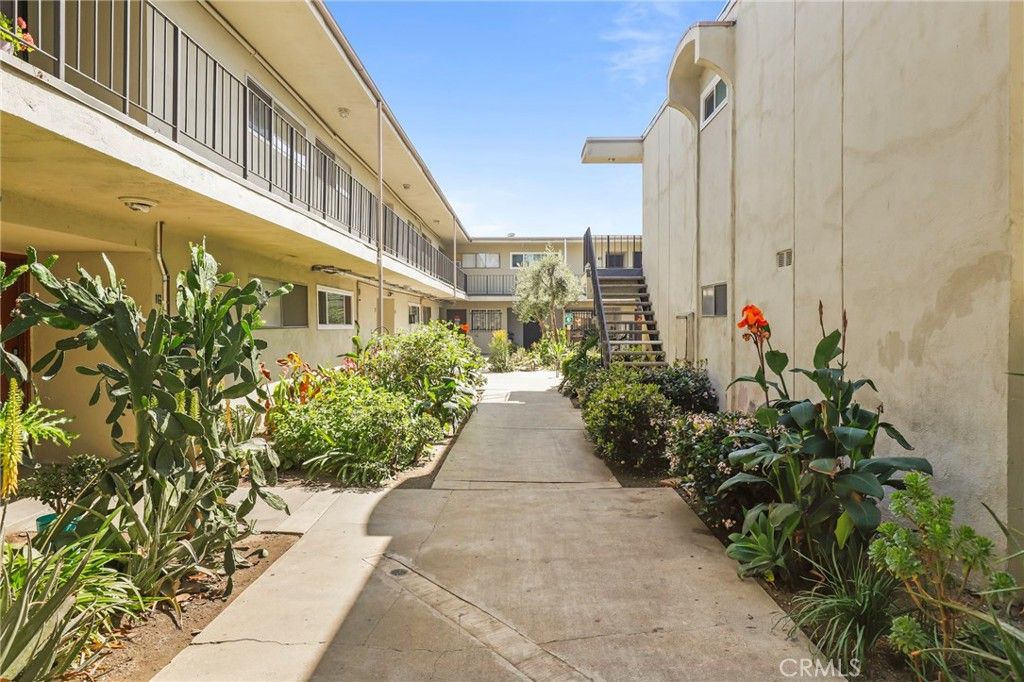 Photo of 10730 New Haven Street #42, Sun Valley, CA 91352 (MLS # SR26063851)