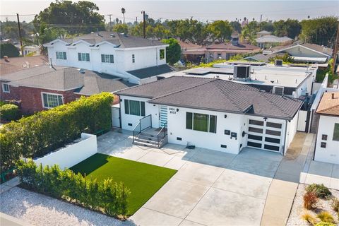 Photo of 2031 N Pass Ave Ave, Burbank, CA 91505 (MLS # BB25275900)