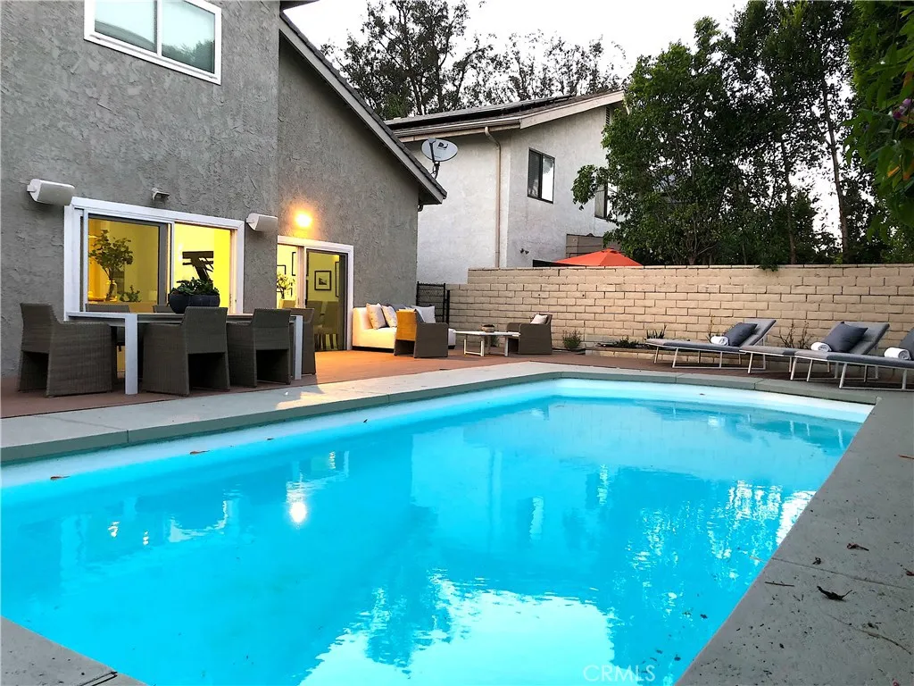 Valley Village, California 91607, United States, 4 Bedrooms Bedrooms, ,3 BathroomsBathrooms,Residential,Active,235950