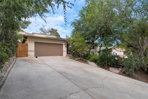 Photo of 10756 Redmont Avenue, Tujunga, CA 91042 (MLS # BB26196915)