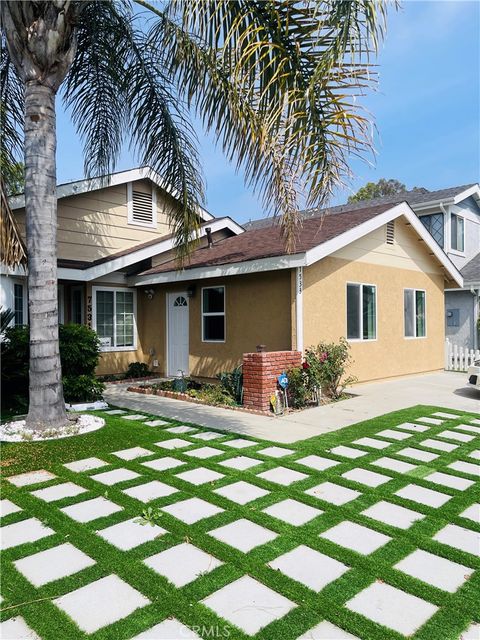 Photo of 7533 Bovey, Reseda, CA 91335 (MLS # SR26097764)