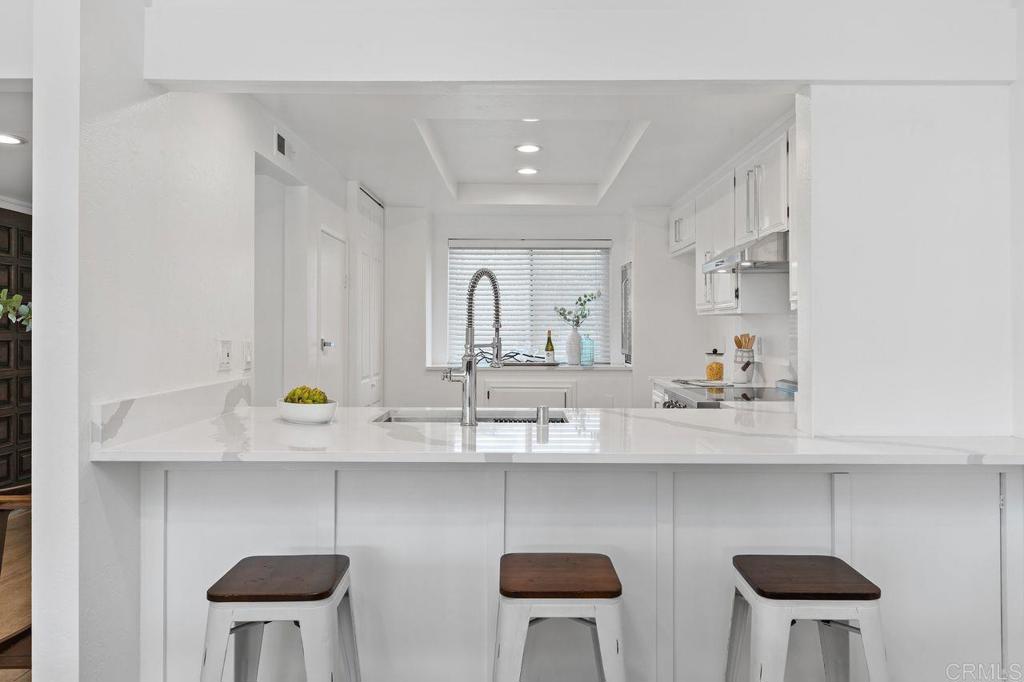 2505 NAVARRA Drive 313