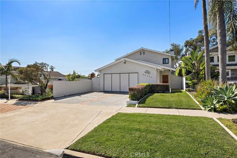 Photo of 34155 Camino El Molino, Dana Point, CA 92624 (MLS # LG26050304)