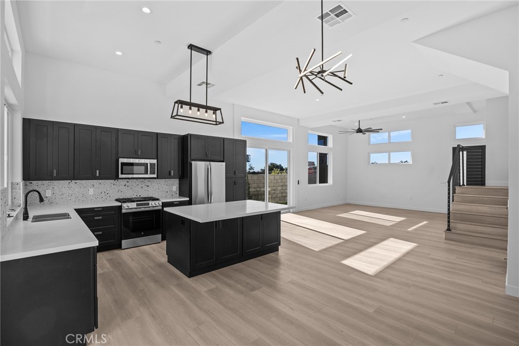 3215 S El Camino Real