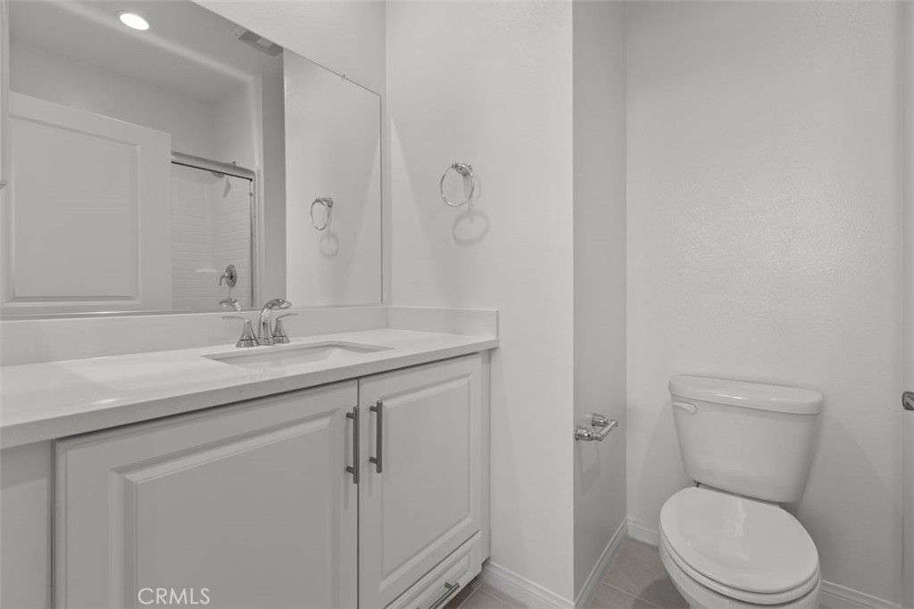 2430 E Lincoln Avenue 4