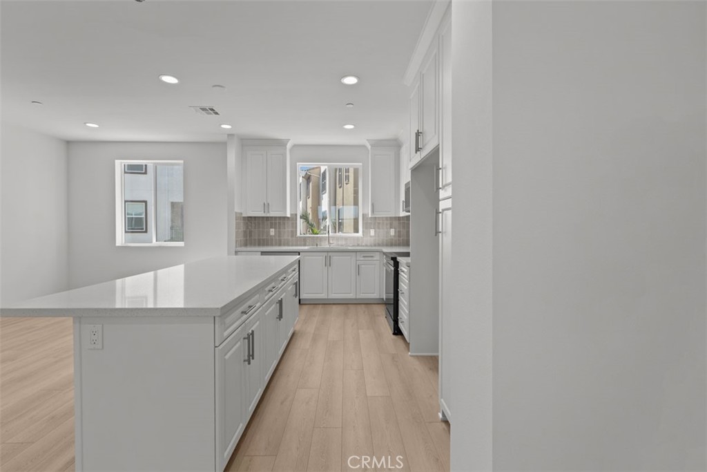 2430 E Lincoln Avenue 4