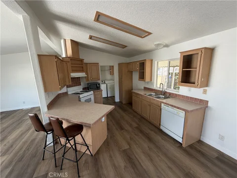 MLS: SR26130675