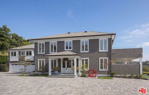 Photo of 1722 San Remo Drive, Pacific Palisades, CA 90272 (MLS # 26827133)