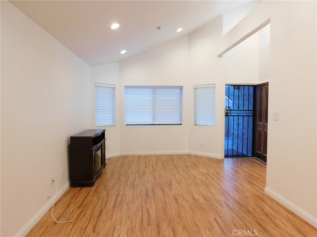 9626 Longden Avenue B, Temple City CA 91780
