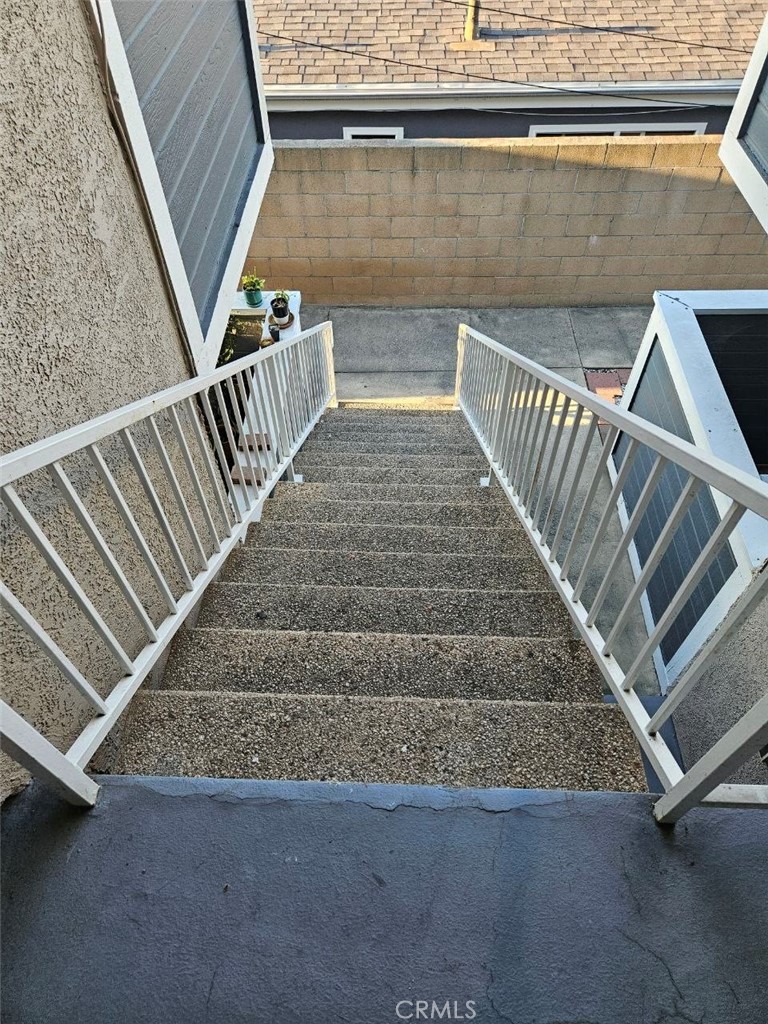 1120 Nicklett Avenue J