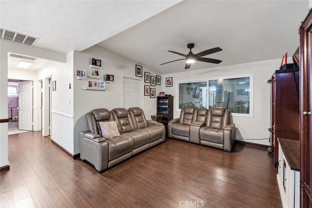 1021 W Avenue J13