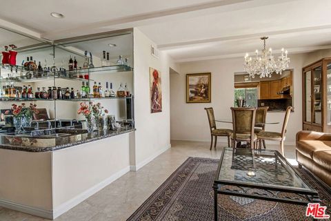 Tiny photo for 2546 Cordelia Road, Los Angeles, CA 90049 (MLS # 26652441)