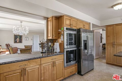 Tiny photo for 2546 Cordelia Road, Los Angeles, CA 90049 (MLS # 26652441)