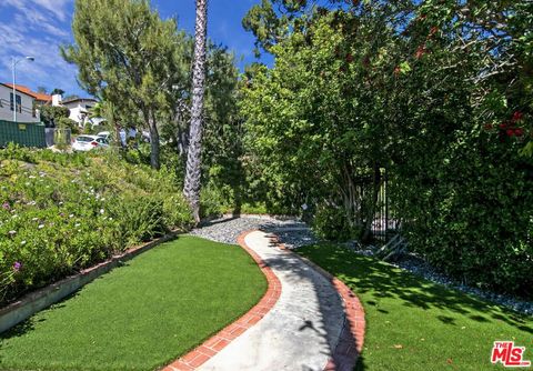 Tiny photo for 2546 Cordelia Road, Los Angeles, CA 90049 (MLS # 26652441)