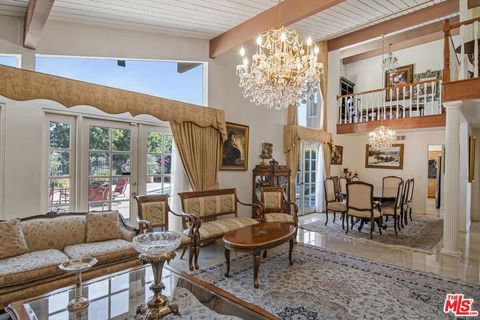 Tiny photo for 2546 Cordelia Road, Los Angeles, CA 90049 (MLS # 26652441)