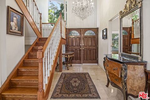 Tiny photo for 2546 Cordelia Road, Los Angeles, CA 90049 (MLS # 26652441)