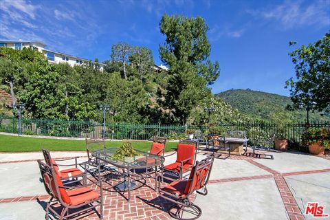 Tiny photo for 2546 Cordelia Road, Los Angeles, CA 90049 (MLS # 26652441)