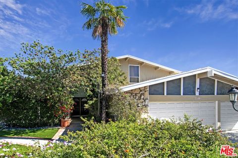 Photo of 2546 Cordelia Road, Los Angeles, CA 90049 (MLS # 26652441)