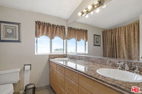 Tiny photo for 2546 Cordelia Road, Los Angeles, CA 90049 (MLS # 26652441)