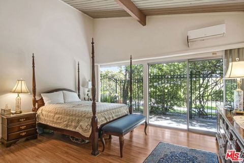 Tiny photo for 2546 Cordelia Road, Los Angeles, CA 90049 (MLS # 26652441)