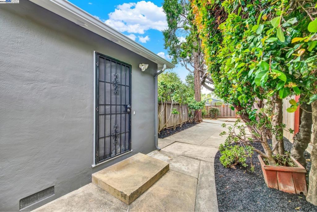 LAUREL DISTRICT - Residential Income