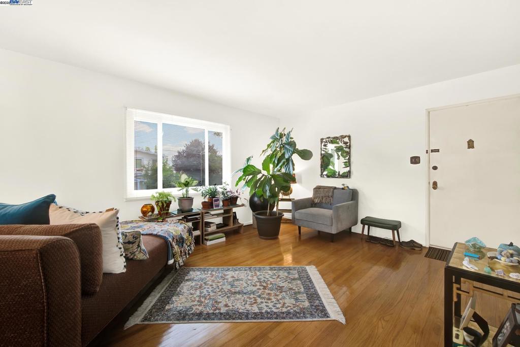 LAUREL DISTRICT - Residential Income