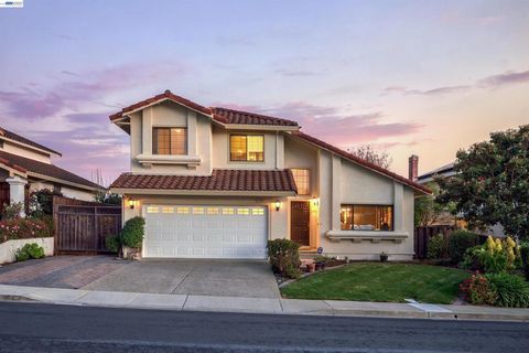 Photo of 43583 43583 Southerland Way Way, Fremont, CA 94539 (MLS # 41126311)