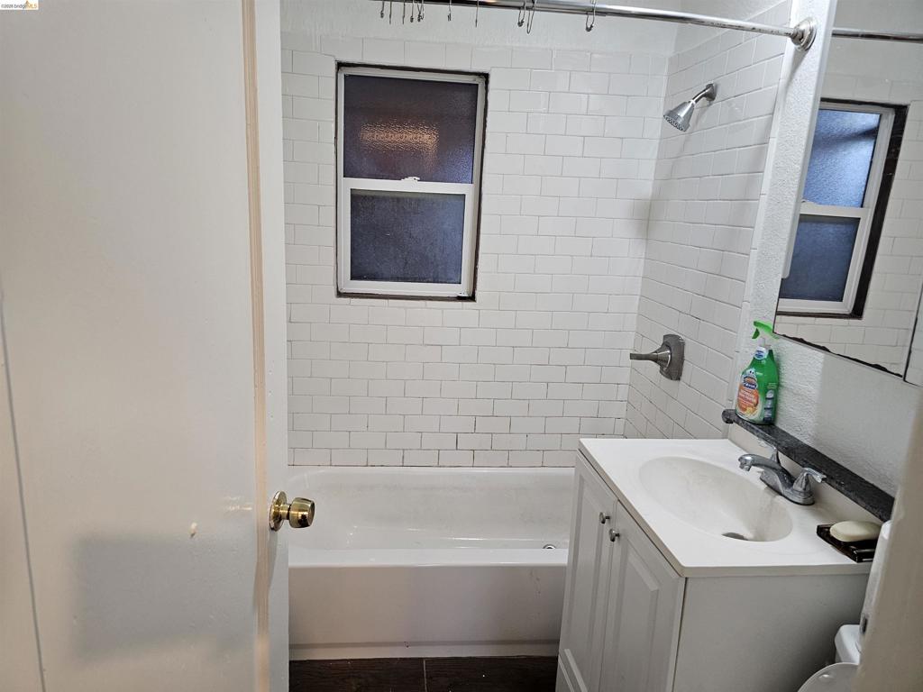 140 W Chanslor ave