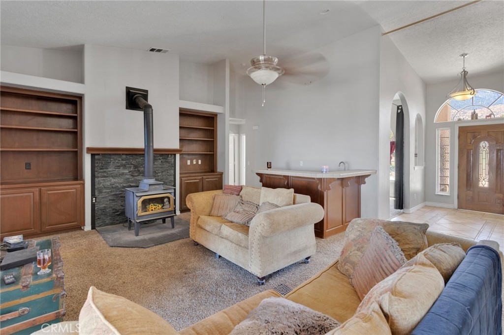 1220 Hollister Road
