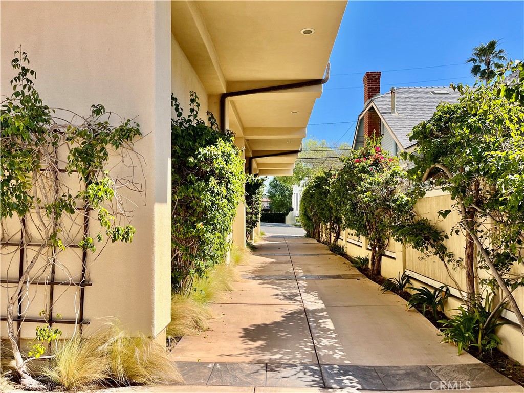 227 S Helberta Avenue B