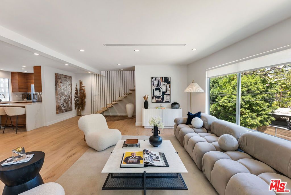 Photo of 7242 Woodrow Wilson Drive, Los Angeles, CA 90068 (MLS # 25579479)