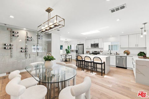Photo of 1932 S Crescent Heights Boulevard, Los Angeles, CA 90034 (MLS # 26989387)