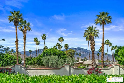 Photo of 2 Calle Navarros, Rancho Mirage, CA 92270 (MLS # 26665781PS)