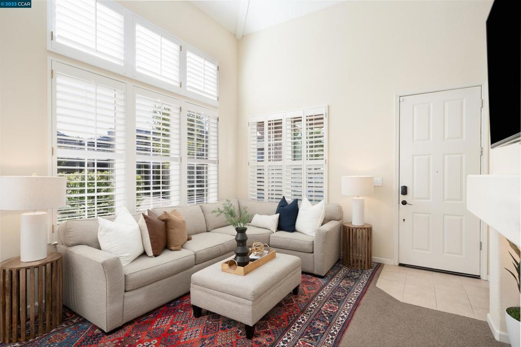 STONEYBROOK - Residential