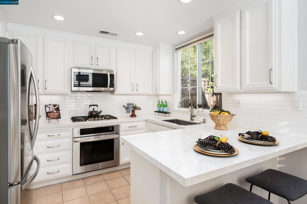 STONEYBROOK - Residential