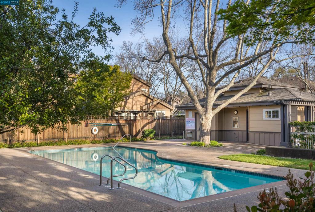 STONEYBROOK - Residential