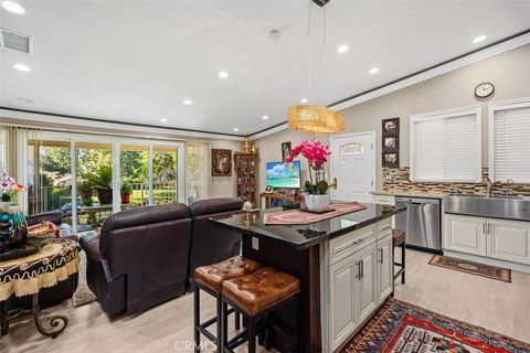 726 Avenida Majorca Q Laguna Woods CA 92637