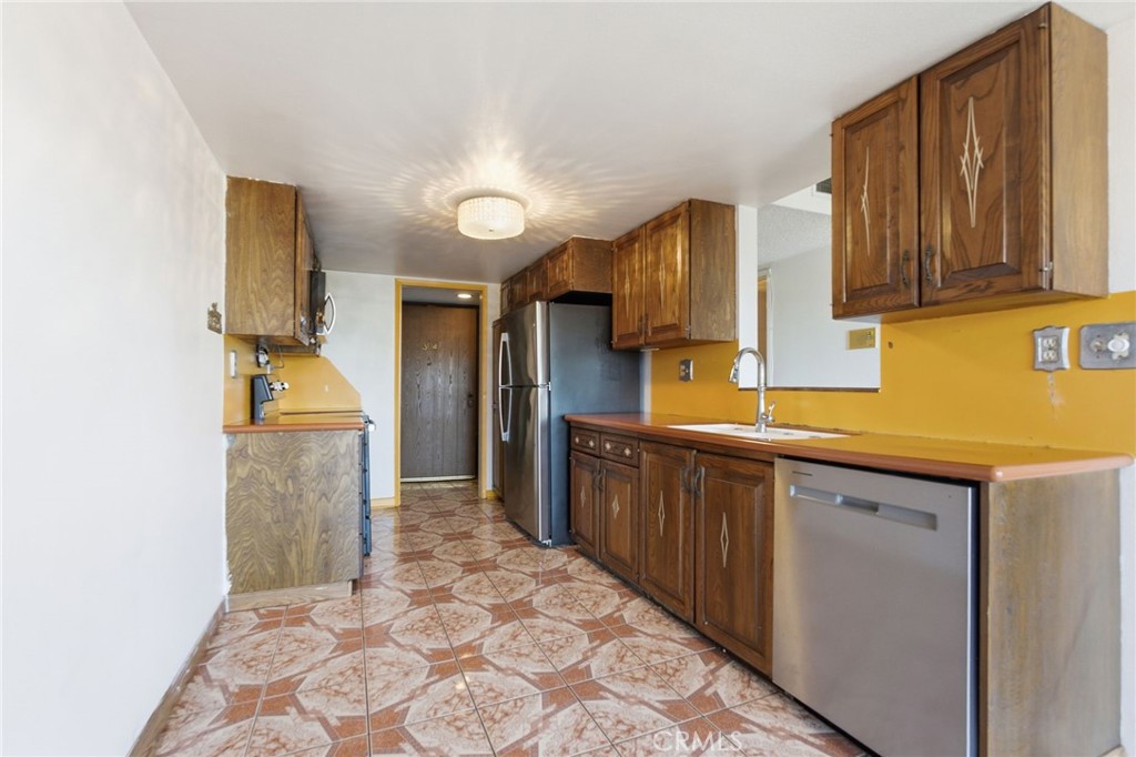 605 Redondo 304