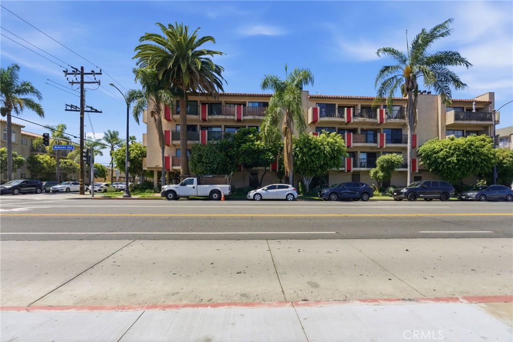 605 Redondo 304