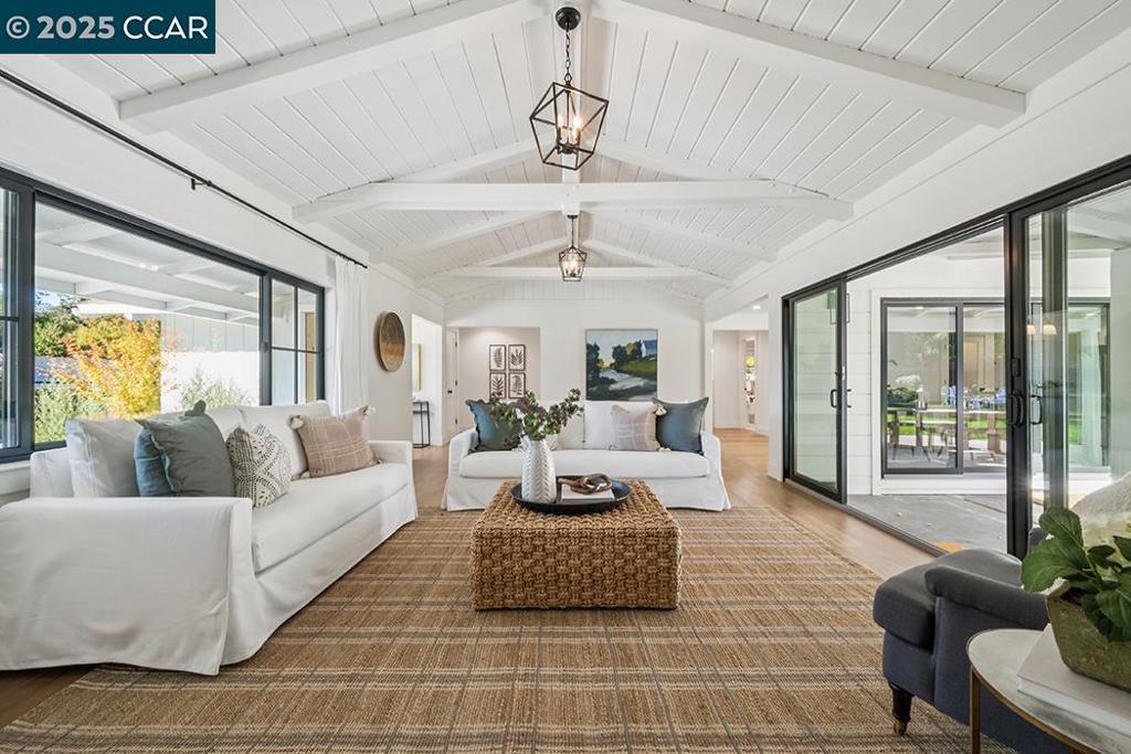 TRAILS AREA - Residential